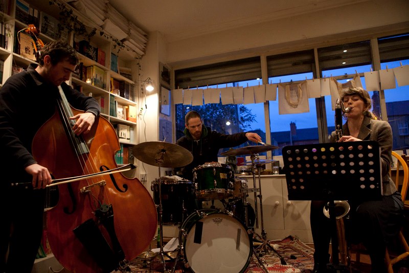 Listen at Lilliput image