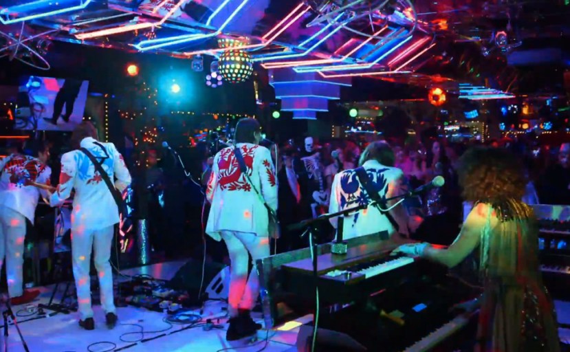 Arcade Fire here comes the night time