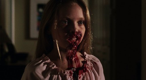 dawn-of-the-dead-2004-zombie-girl