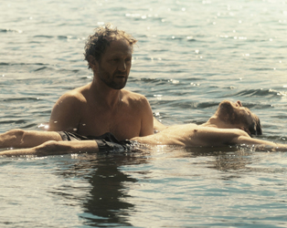 Andrzej-Chyra-and-Mateusz-Kosciukiewicz-In-The-Lake-med