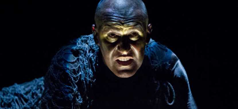 WEB-SLIDER-Pat-Kinevane-in-Fishambles-Underneath-photo-by-Patrick-Redmond-5