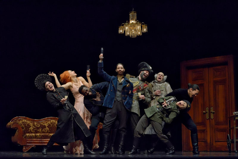 DDF2021-Revisor-Crystal_Pite_and_Jonathan_Young-Kidd_Pivot-Photo-©-Michael_Slobodian-1